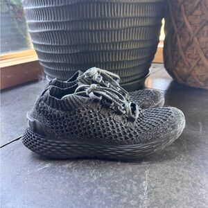 NOBULL Allday Knit shoe in a dark grey color, Men’s 7.5/Women’s 9